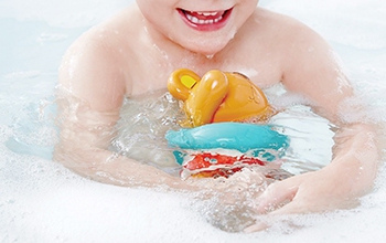 Bebés • Hora del baño