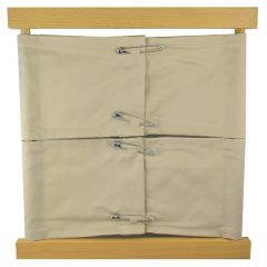 Bastidor de madera con imperdibles - Montessori