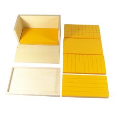 Caja con 5 prismas amarillos de madera - Montessori